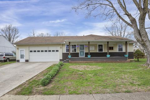 Photo of 421 Benson Drive, Groveport, OH 43125 (MLS # 226009175)