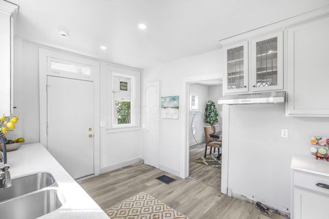 Tiny photo for 971 Fairwood Avenue, Columbus, OH 43206 (MLS # 225037741)
