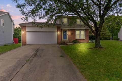 Photo of 2916 Princeville Drive, Pickerington, OH 43147 (MLS # 225034387)
