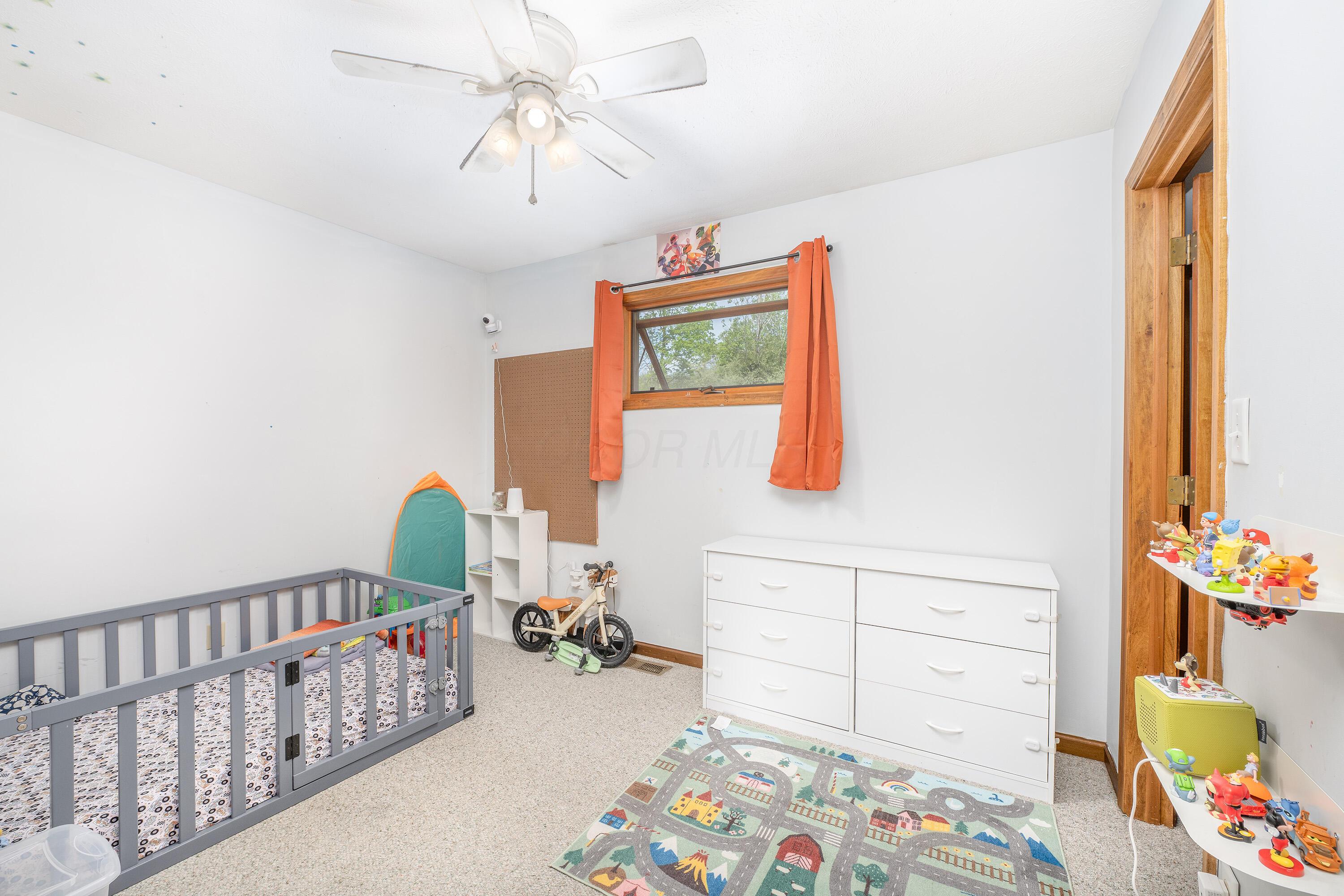 116 Heatherwood Drive, Howard, Ohio image 14