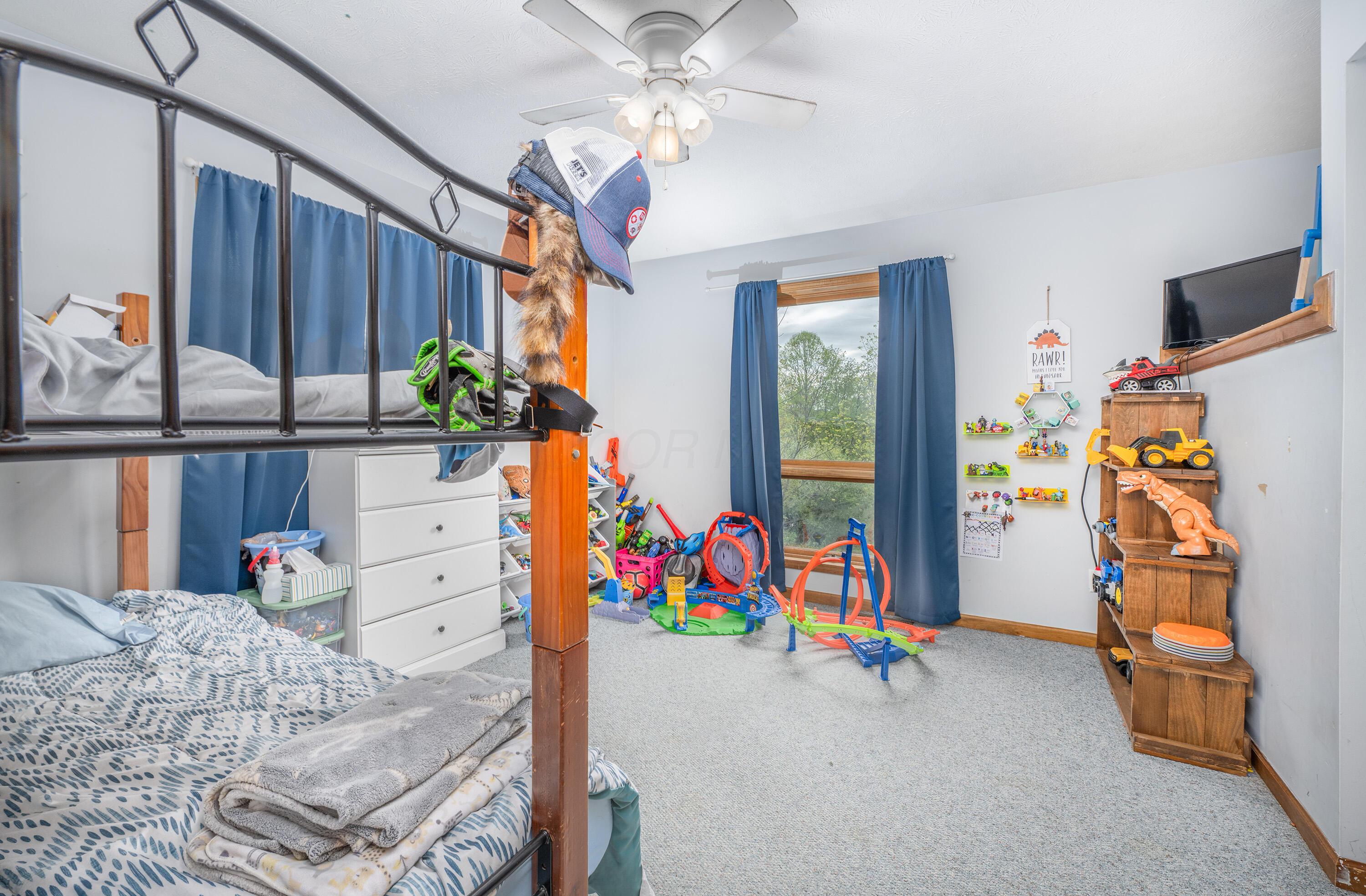 116 Heatherwood Drive, Howard, Ohio image 16