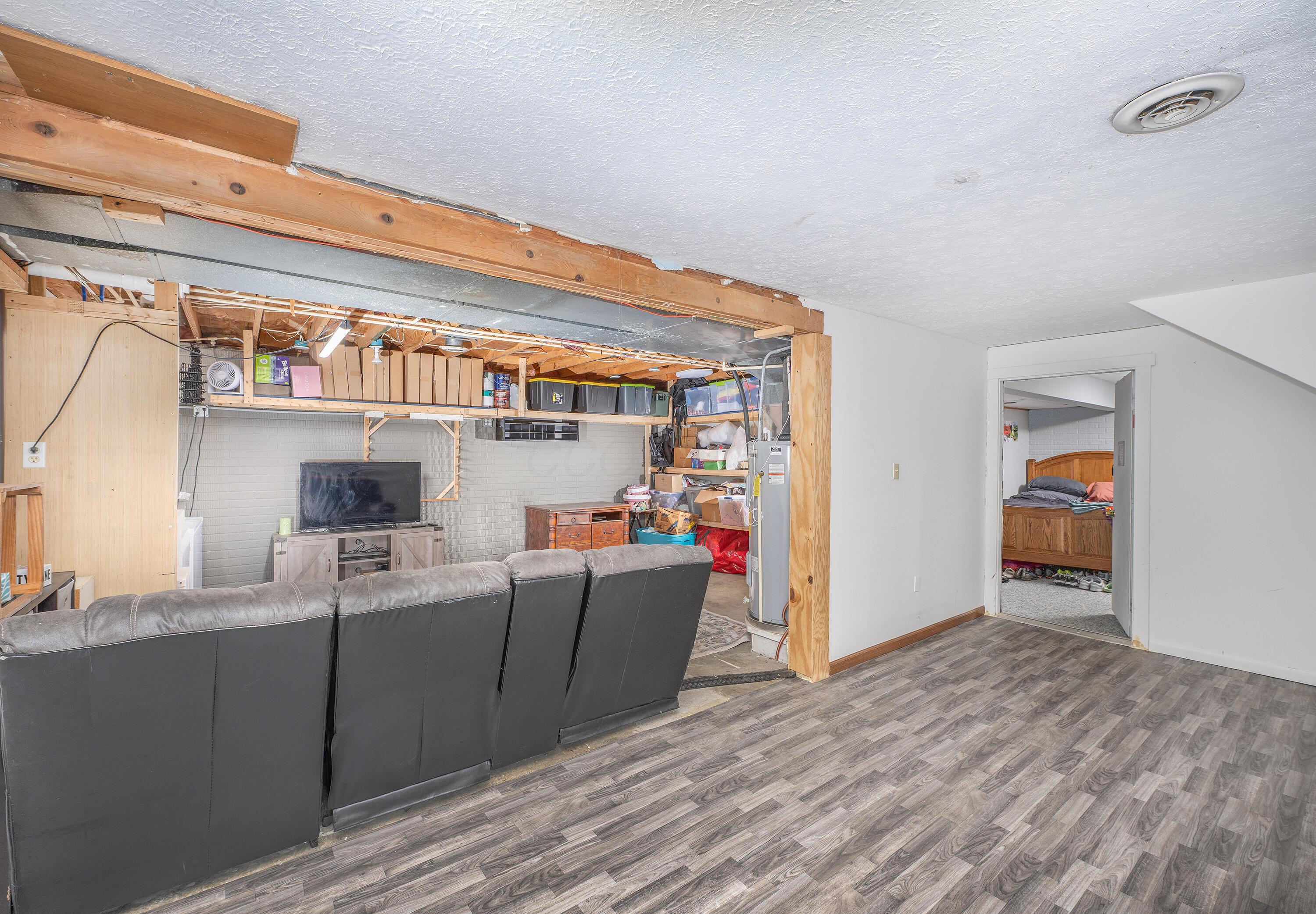 116 Heatherwood Drive, Howard, Ohio image 17