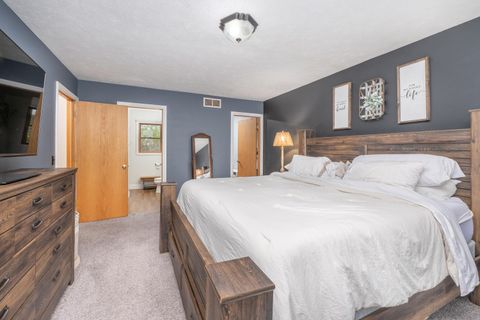 Tiny photo for 24305 Coshocton Road, Howard, OH 43028 (MLS # 226006215)