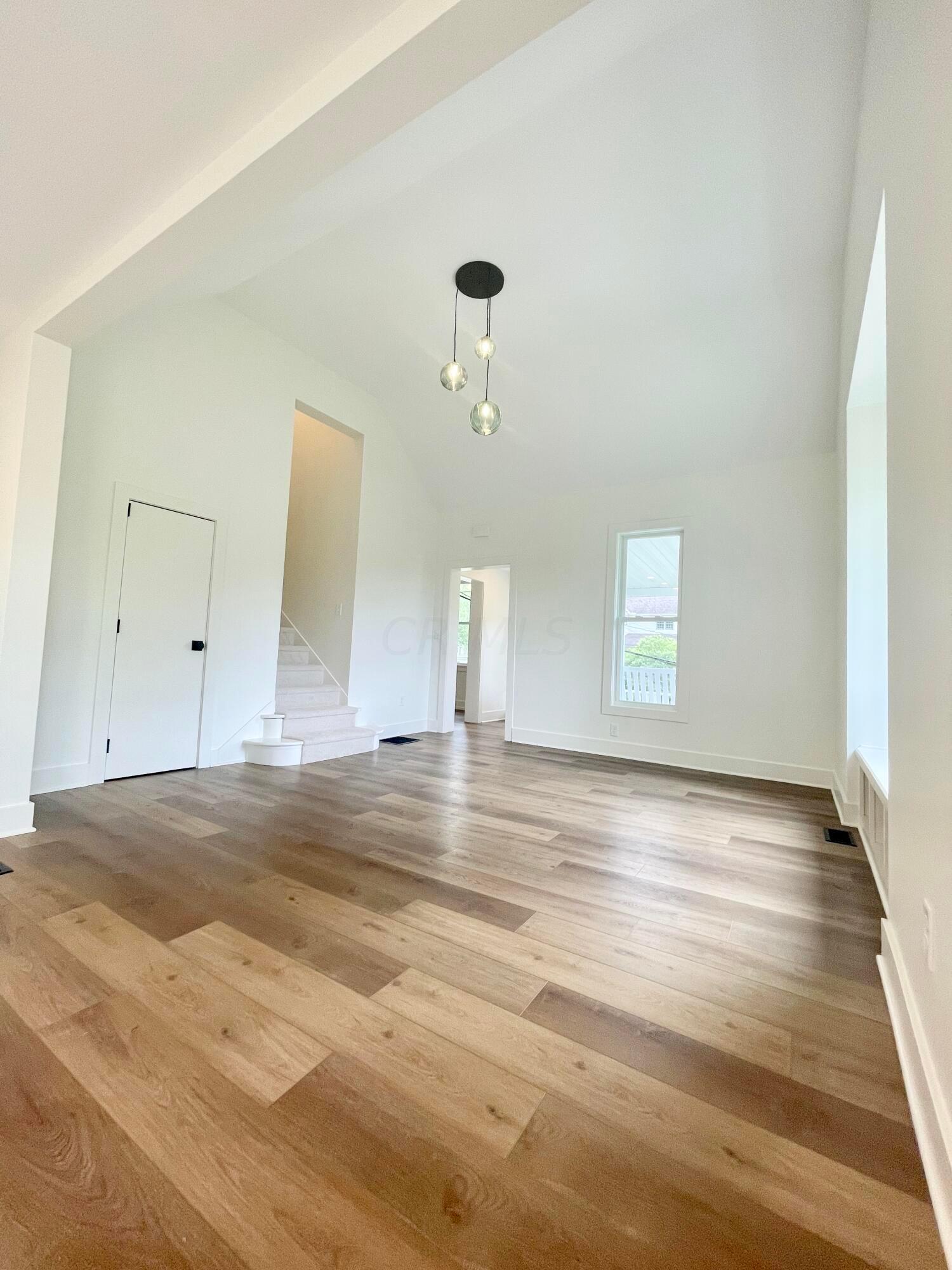 Photo 6 of 22 of 135 Thresher Street house