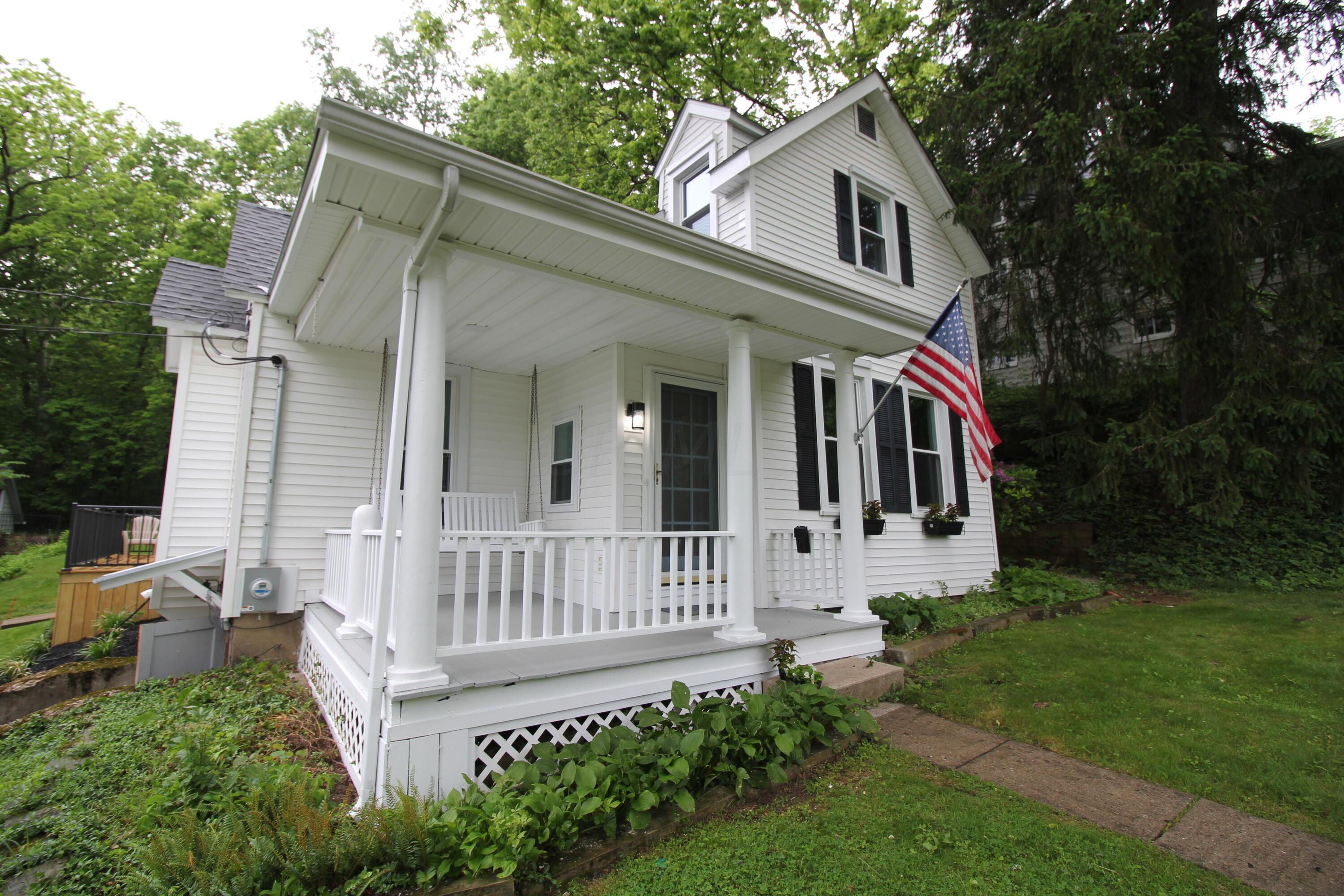 Photo 1 of 22 of 135 Thresher Street house