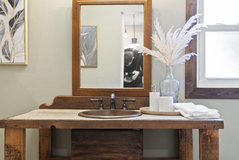 Tiny photo for 1103 Michigan Avenue, Columbus, OH 43201 (MLS # 226005494)