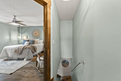 Tiny photo for 1103 Michigan Avenue, Columbus, OH 43201 (MLS # 226005494)