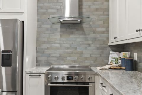 Tiny photo for 1103 Michigan Avenue, Columbus, OH 43201 (MLS # 226005494)