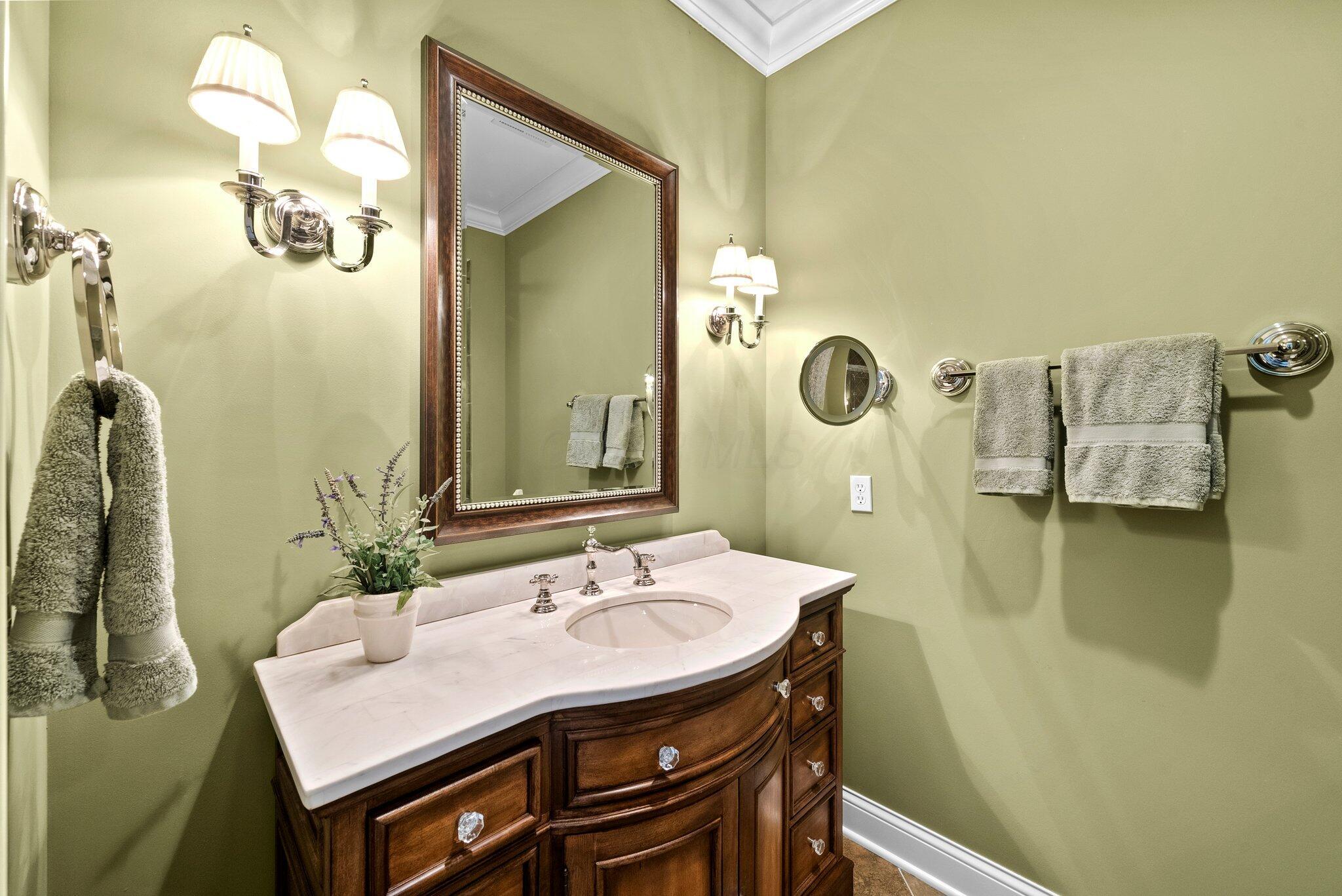 5735 Newbank Circle #303, Dublin, Ohio image 47