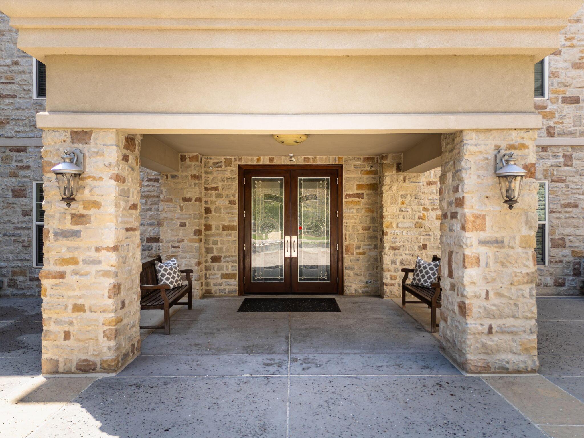 5735 Newbank Circle #303, Dublin, Ohio image 9