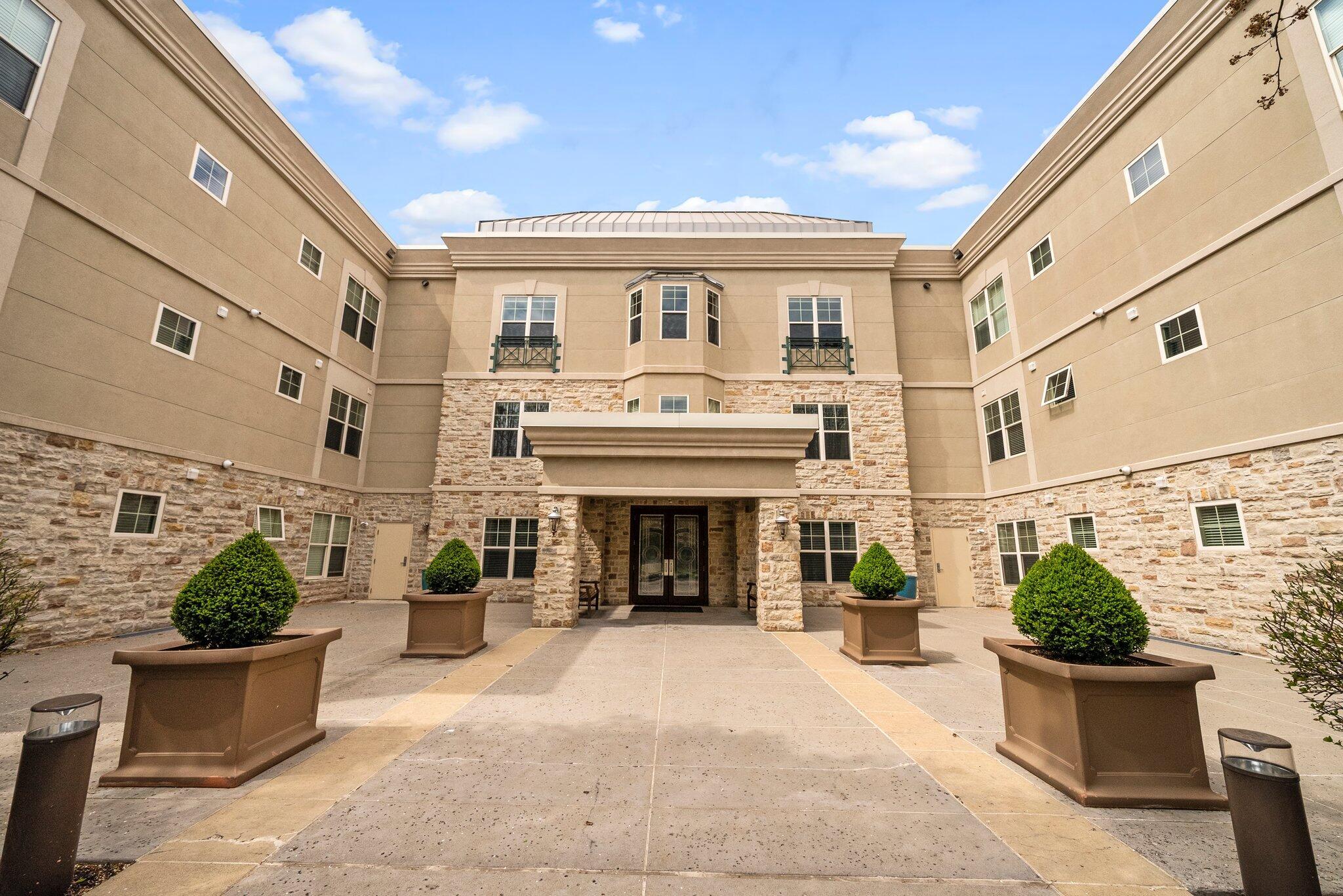 5735 Newbank Circle #303, Dublin, Ohio image 8