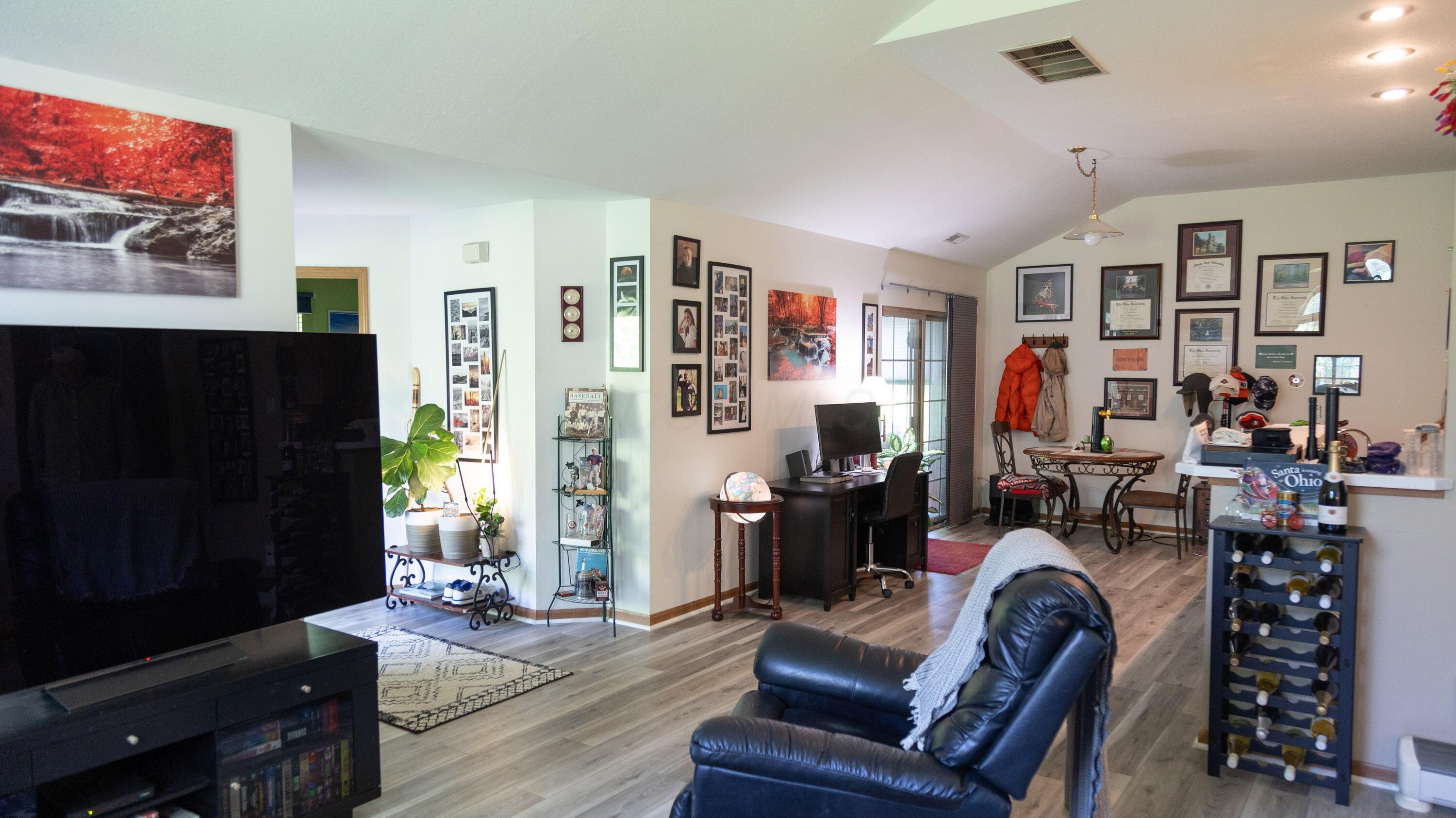 202 Collier Ridge Drive, Columbus, Ohio image 7