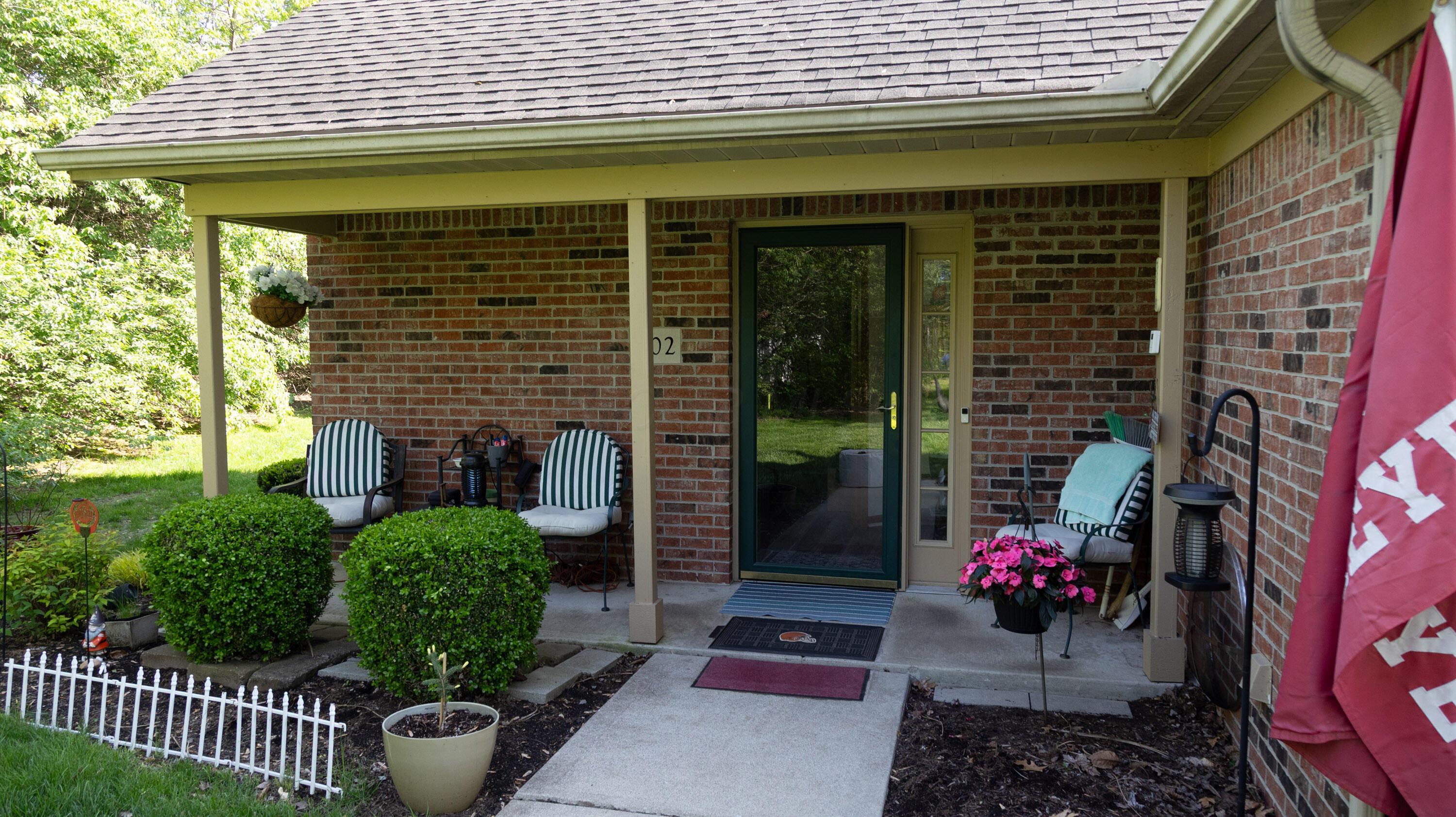 202 Collier Ridge Drive, Columbus, Ohio image 2
