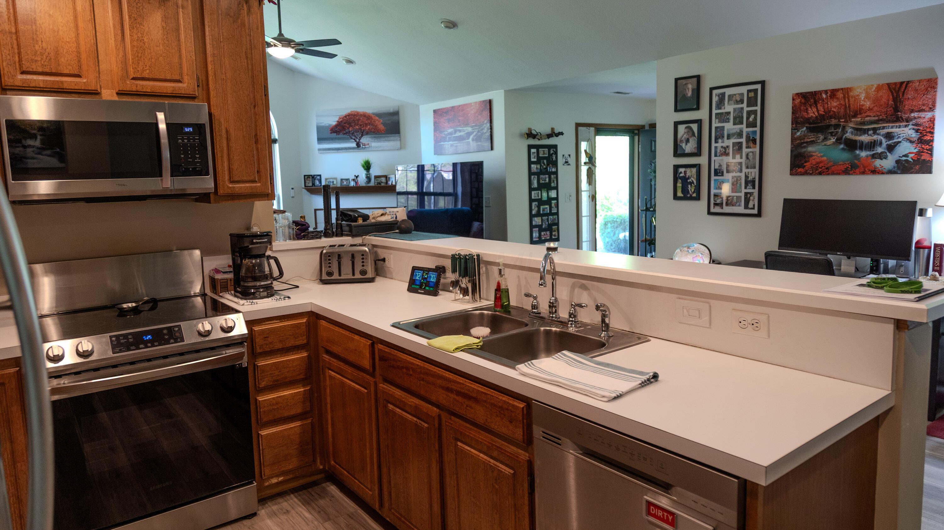 202 Collier Ridge Drive, Columbus, Ohio image 14