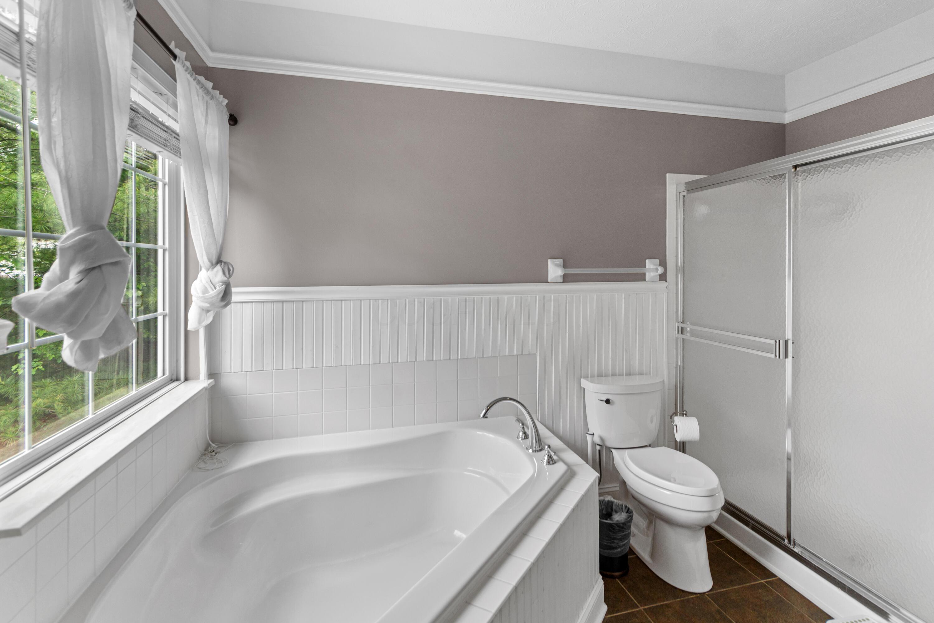 8699 Lazelle Commons Drive, Lewis Center, Ohio image 16