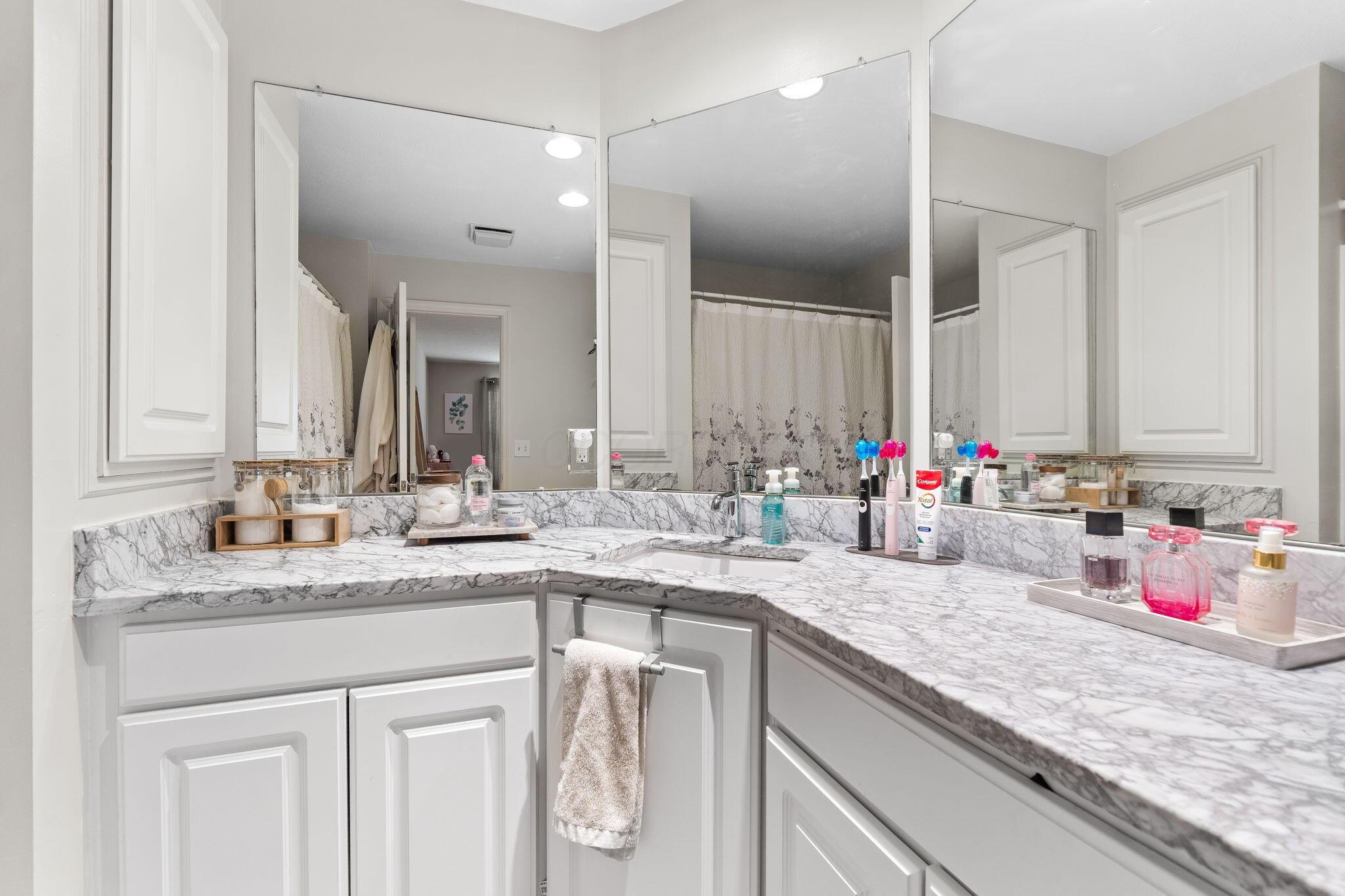 5606 Vintage Place, Dublin, Ohio image 37