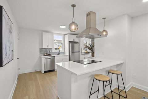 Photo of 2712 Eakin Road, Columbus, OH 43204 (MLS # 226006529)