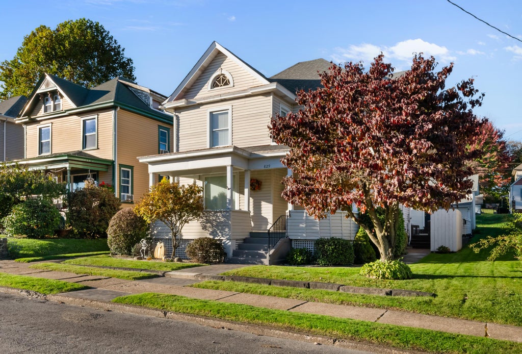 Photo of 829 Orchard Grove Avenue, East Liverpool, OH 43920 (MLS # 226040126)