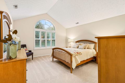 Tiny photo for 4275 Bridgelane Place 30 #30, New Albany, OH 43054 (MLS # 226019088)
