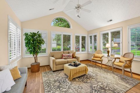 Tiny photo for 4275 Bridgelane Place 30 #30, New Albany, OH 43054 (MLS # 226019088)