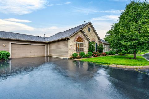 Tiny photo for 4275 Bridgelane Place 30 #30, New Albany, OH 43054 (MLS # 226019088)
