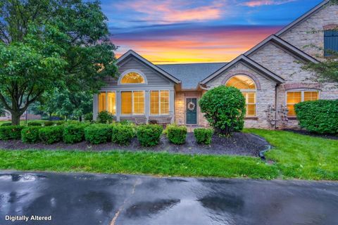 Tiny photo for 4275 Bridgelane Place 30 #30, New Albany, OH 43054 (MLS # 226019088)