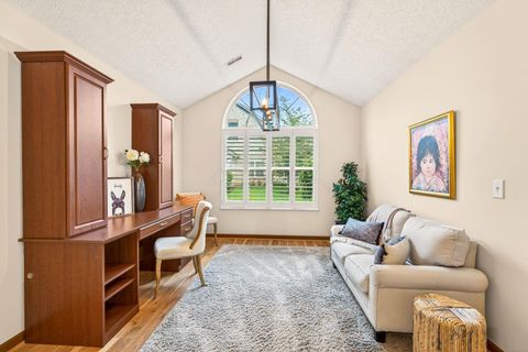 Tiny photo for 4275 Bridgelane Place 30 #30, New Albany, OH 43054 (MLS # 226019088)