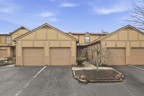 Photo of 717 Alta View Court 28 #28, Columbus, OH 43085 (MLS # 226006500)