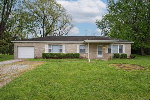 Photo of 2415 Chinquo Street, Grove City, OH 43123 (MLS # 226015821)