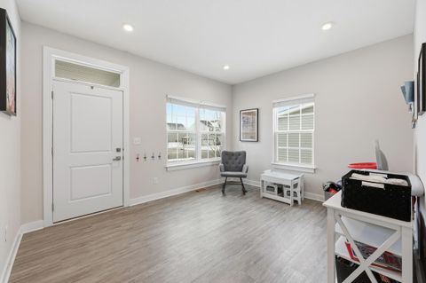 Tiny photo for 615 Bermuda Way, Marysville, OH 43040 (MLS # 226000553)