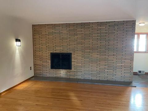 Tiny photo for 365 Pinney Drive, Worthington, OH 43085 (MLS # 225037334)