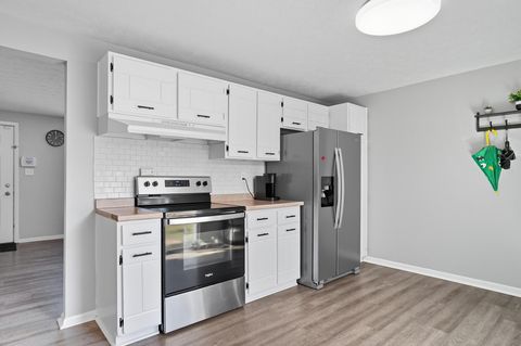Tiny photo for 3000 Whitlow Road, Columbus, OH 43232 (MLS # 225036995)