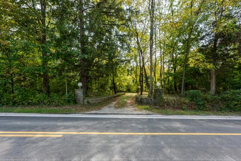 Photo of 5143 E Walnut Street, Westerville, OH 43081 (MLS # 225042352)