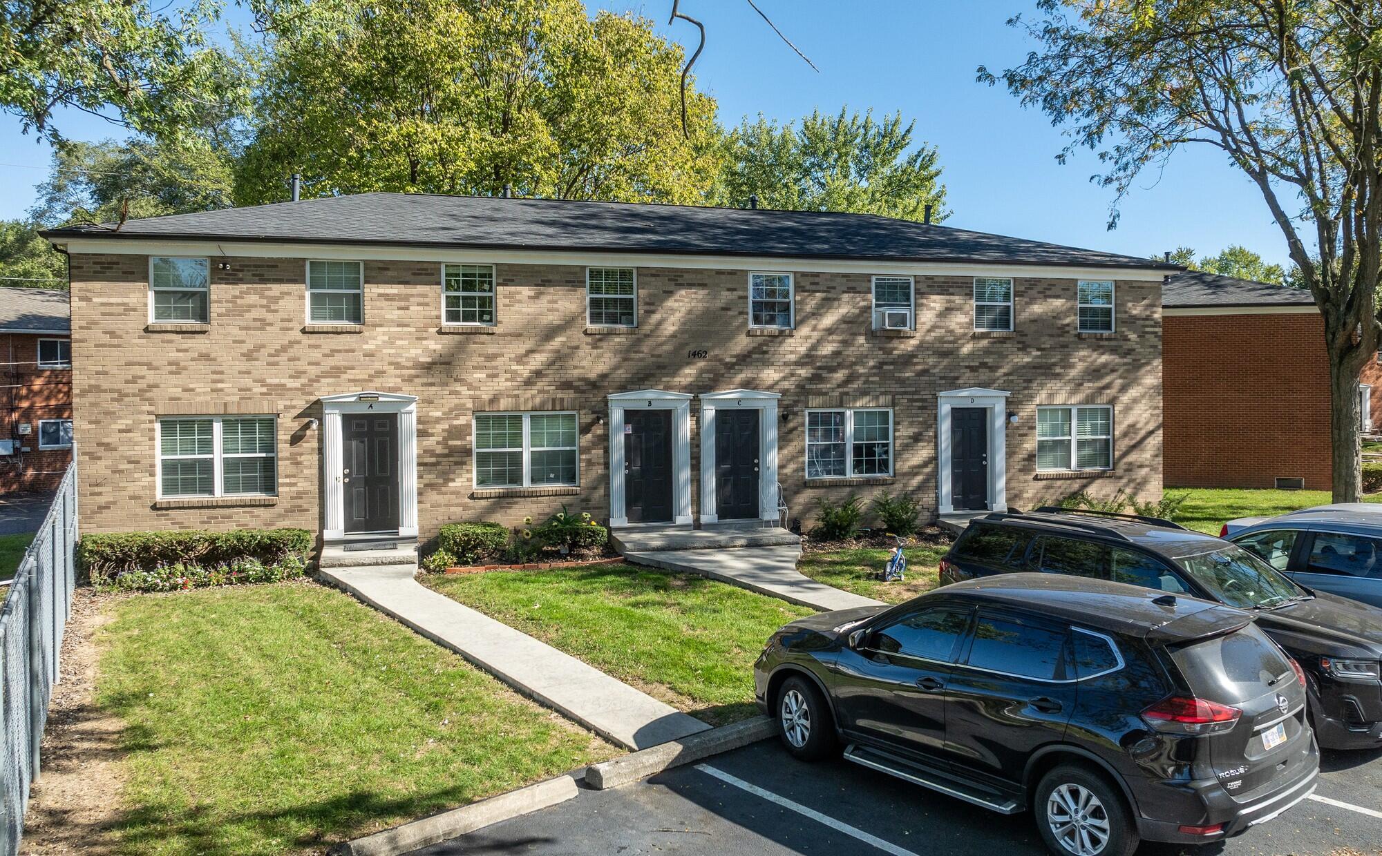 1490 Elaine Road 1462