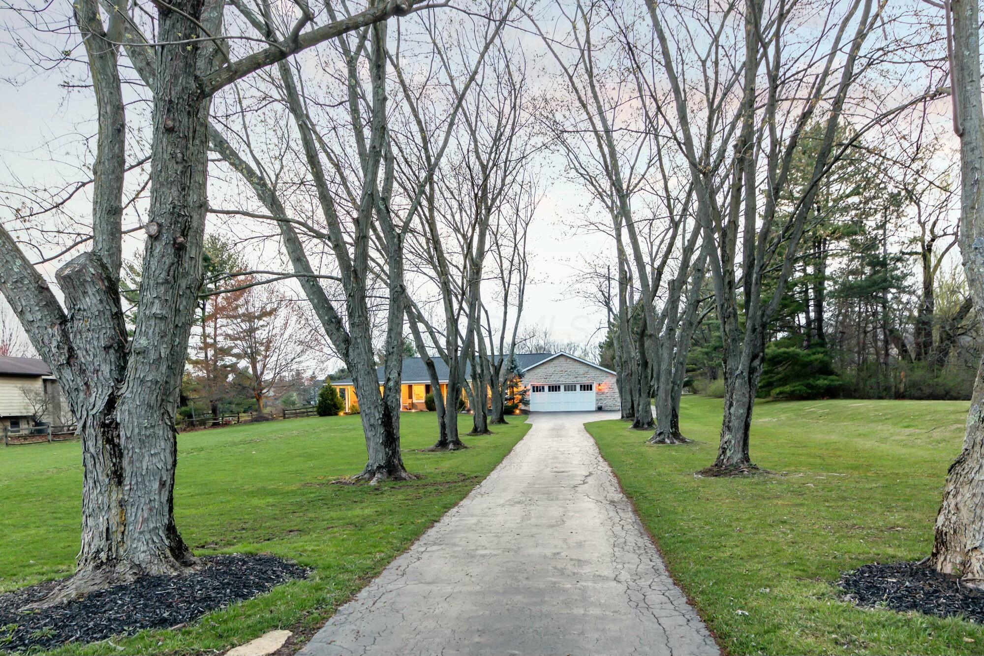7040 S Old State Road, Lewis Center, Ohio image 11