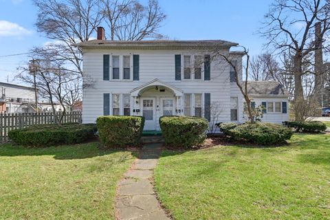 Multifamily For Sale - 16 High School Avenue<br/> Richland County, Shelby, OH 44875