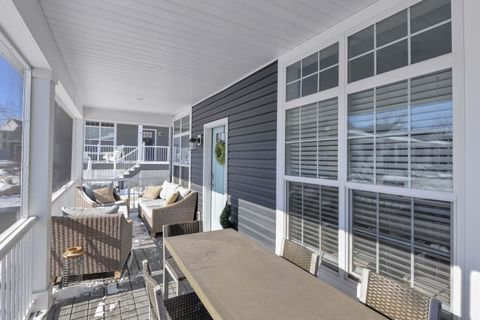 Tiny photo for 10850 E Bayshore Road W Canal #19, Marblehead, OH 43440 (MLS # 226003006)