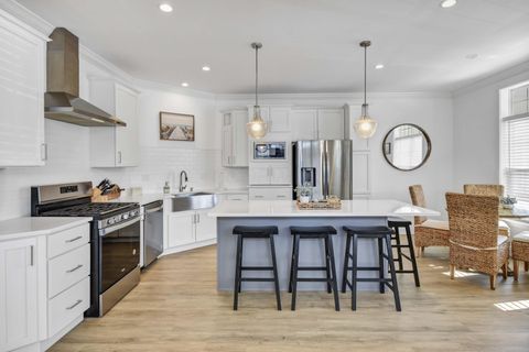 Tiny photo for 10850 E Bayshore Road W Canal #19, Marblehead, OH 43440 (MLS # 226003006)