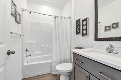 Tiny photo for 10850 E Bayshore Road W Canal #19, Marblehead, OH 43440 (MLS # 226003006)