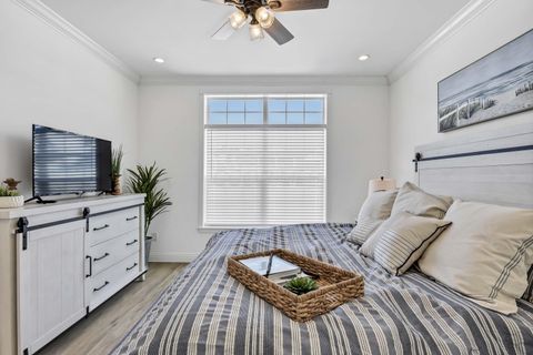 Tiny photo for 10850 E Bayshore Road W Canal #19, Marblehead, OH 43440 (MLS # 226003006)