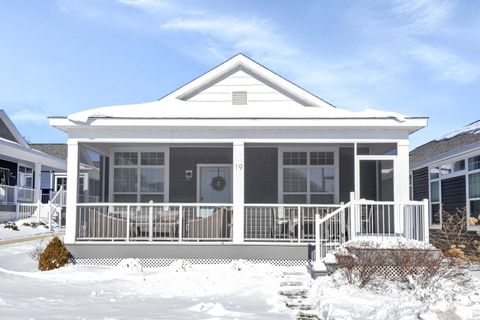 Tiny photo for 10850 E Bayshore Road W Canal #19, Marblehead, OH 43440 (MLS # 226003006)