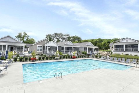 Tiny photo for 10850 E Bayshore Road W Canal #19, Marblehead, OH 43440 (MLS # 226003006)