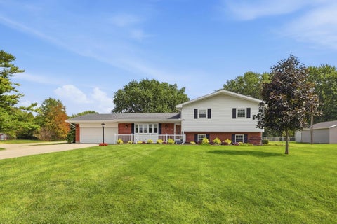 Tiny photo for 2874 Ashlar Drive, Springfield, OH 45503 (MLS # 226036016)