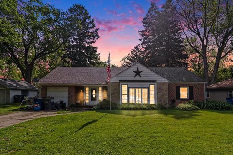 Photo of 2006 Grecourt Drive, Toledo, OH 43615 (MLS # 226018935)