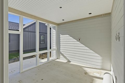 Tiny photo for 5618 Hickory Drive, Lewis Center, OH 43035 (MLS # 226002891)