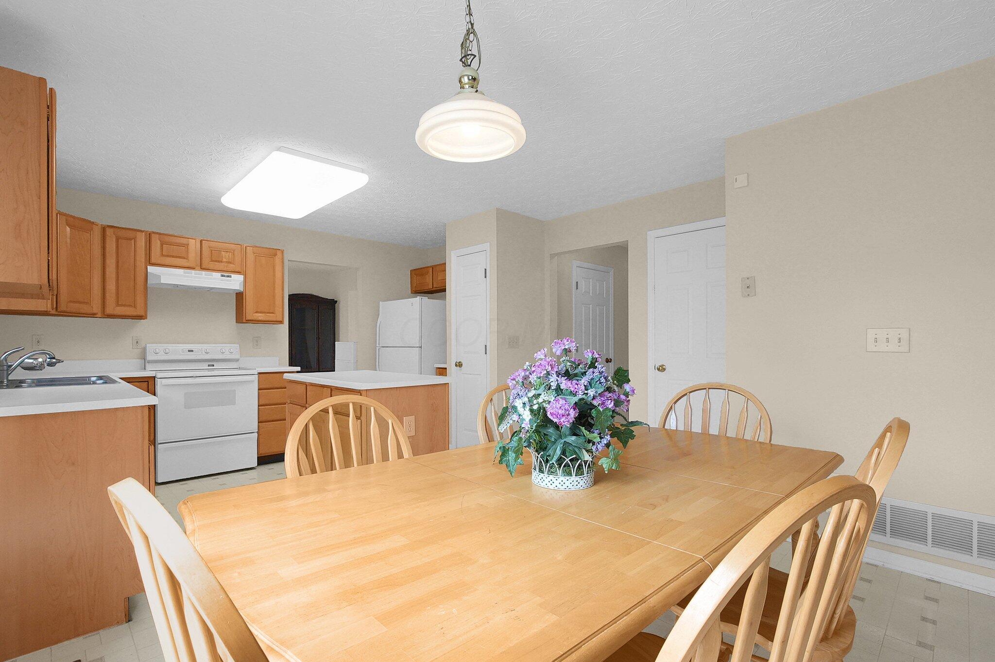 2893 Wynneleaf Street, Hilliard, Ohio image 15