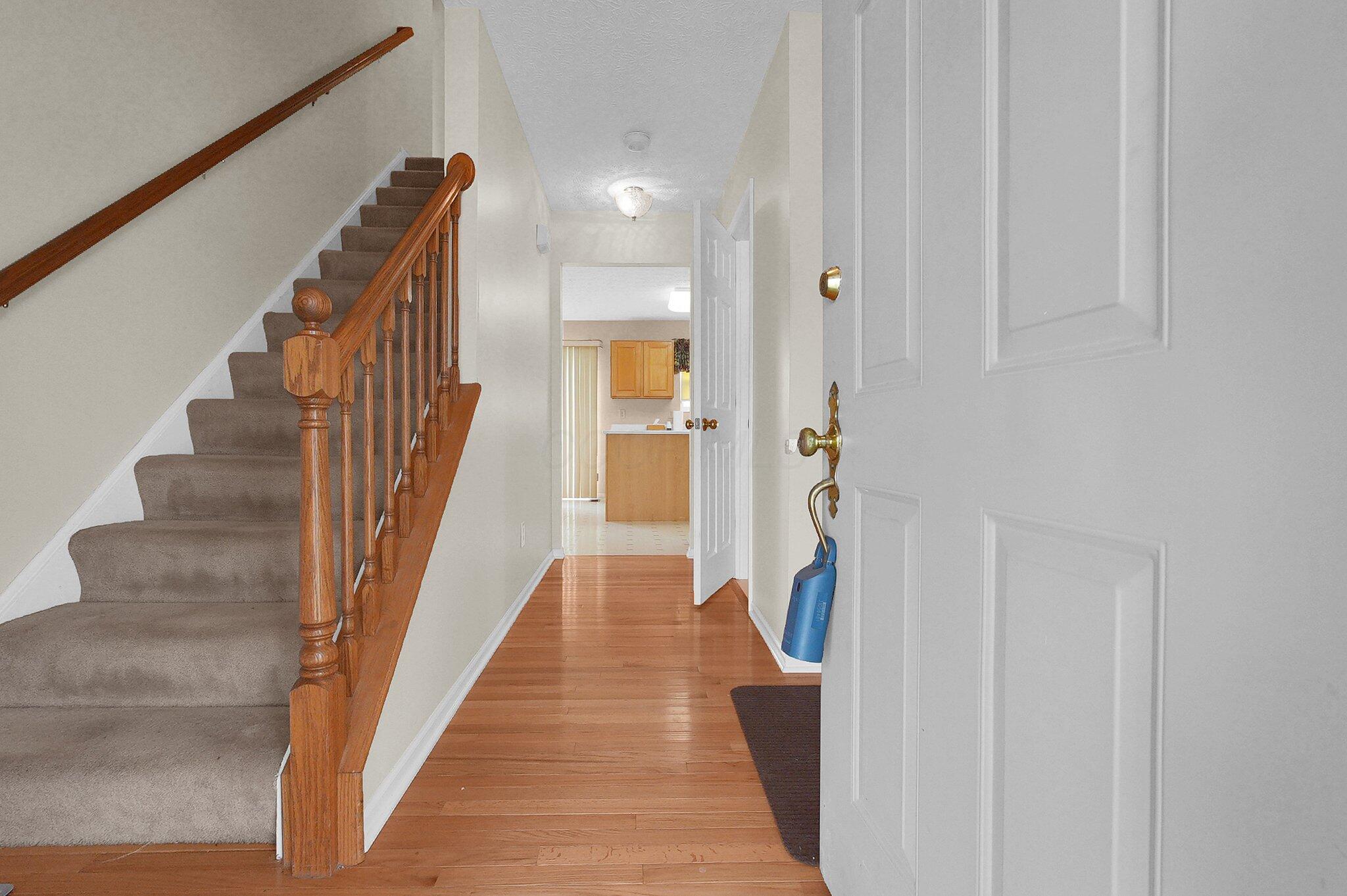 2893 Wynneleaf Street, Hilliard, Ohio image 3