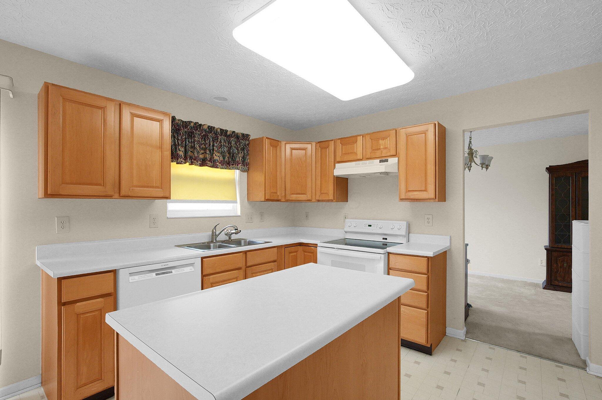 2893 Wynneleaf Street, Hilliard, Ohio image 13