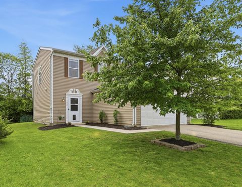 Photo of 3006 Sussex Place Drive, Grove City, OH 43123 (MLS # 226015434)