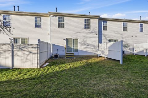 Tiny photo for 6063 Brice Park Drive 14F #14F, Canal Winchester, OH 43110 (MLS # 226005534)